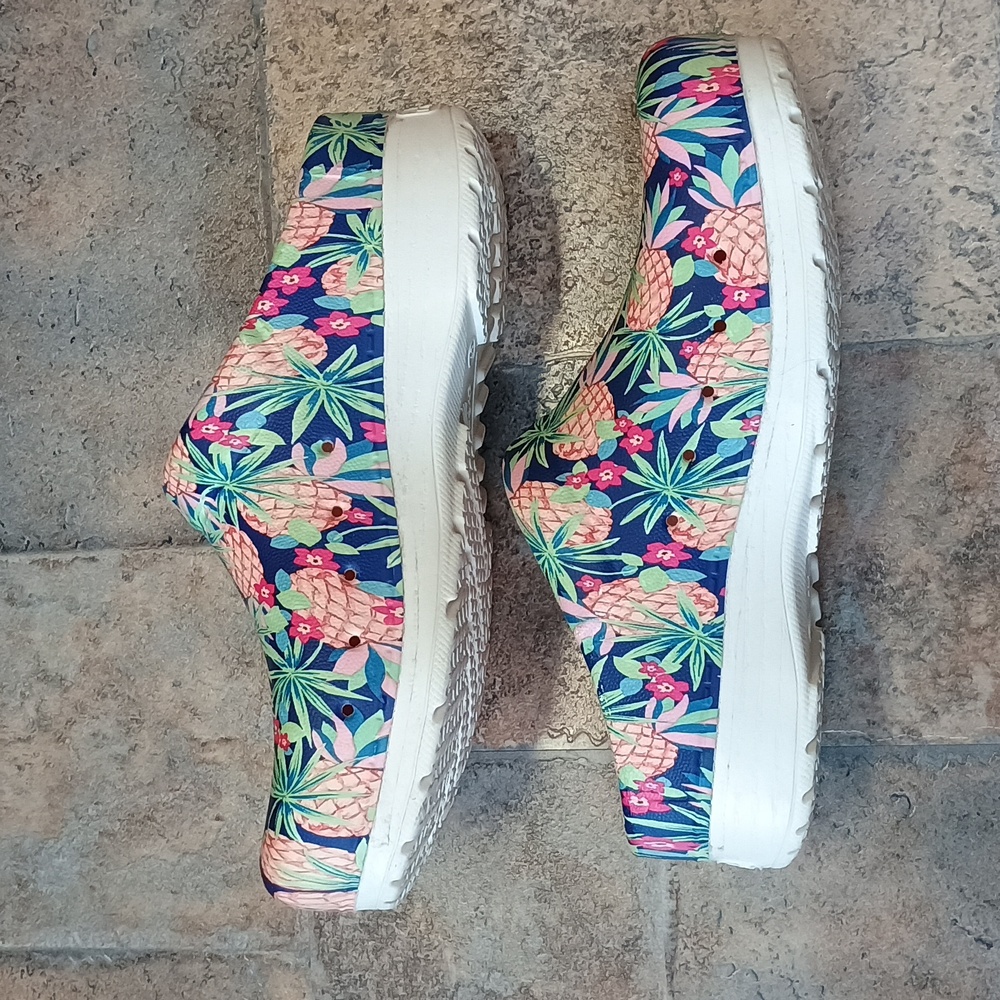 Dansko Kane tropical pineapple molded clogs size 40 (9.5-10) - Picture 2 of 10